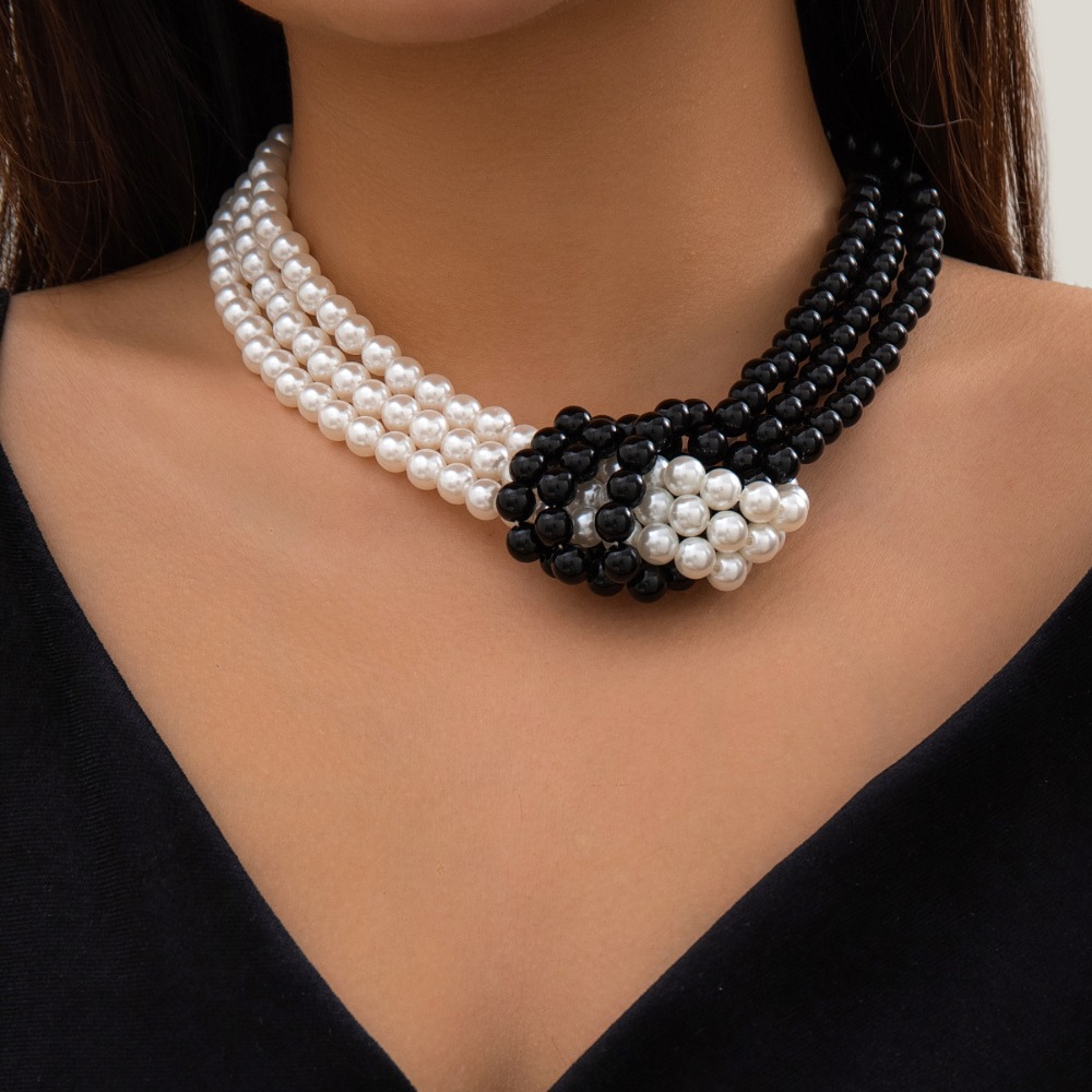 Pearl Choker Necklace Vintage - Modische Retro Schwarz-Weiß Genähte Mehrschichtige Imitationsperlen-Halskette