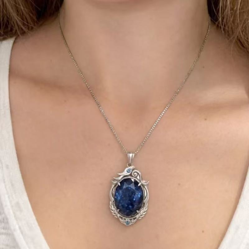 Identity V Cursed Sapphire Hal – Anime Pendant Necklace Bewertung und Preis