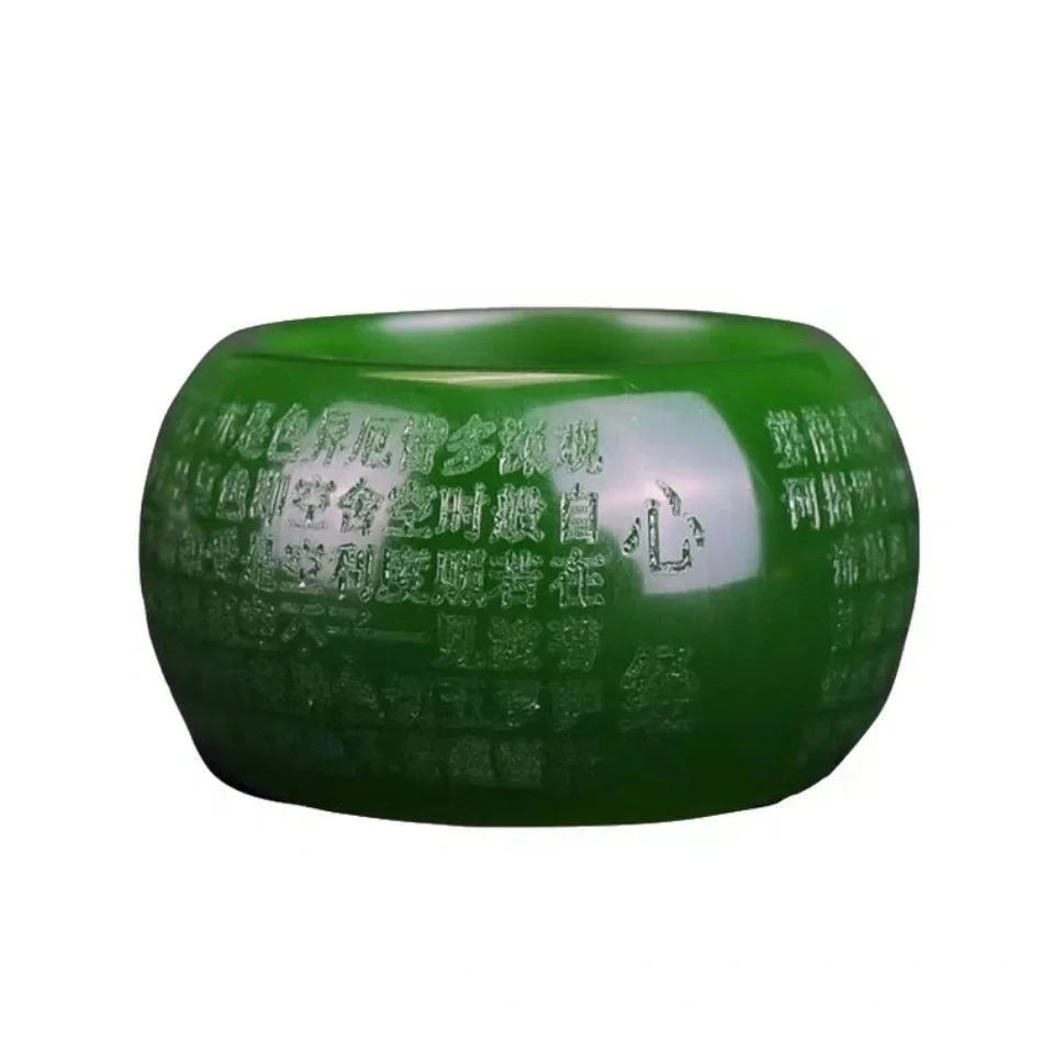 Natürlicher grüner Jade-Ring,  – Rings Bewertung und Preis