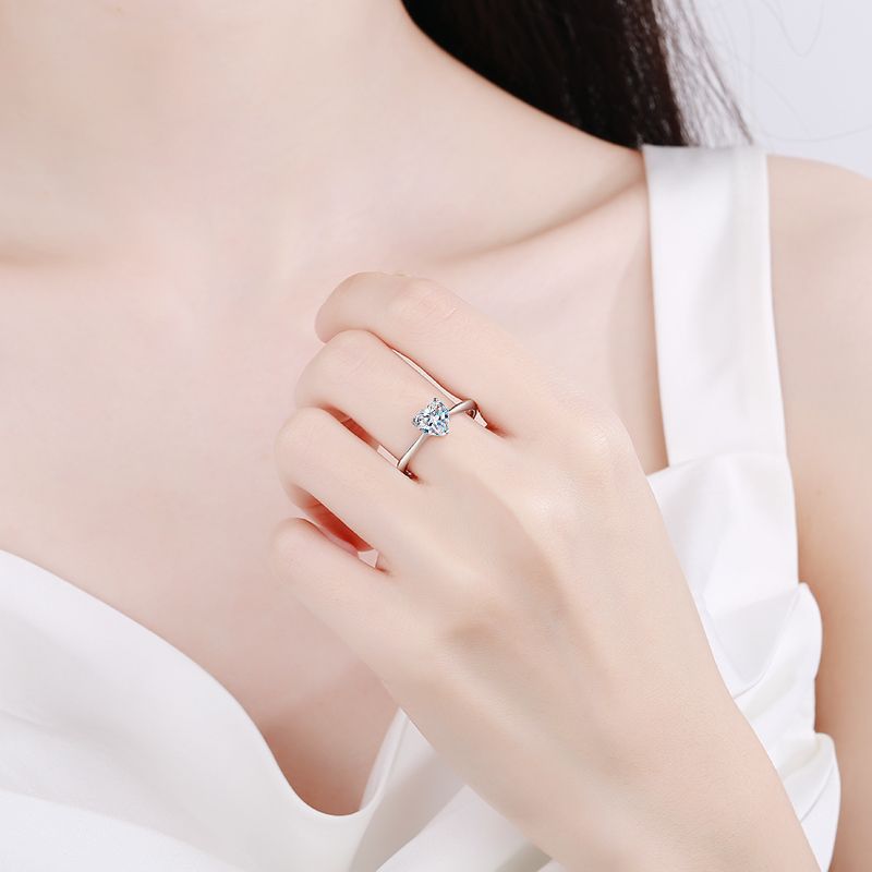 LioraGem 1-Karat Moissanit-Rin – Moissanite Engagement Ring 1 Carat Bewertung und Preis