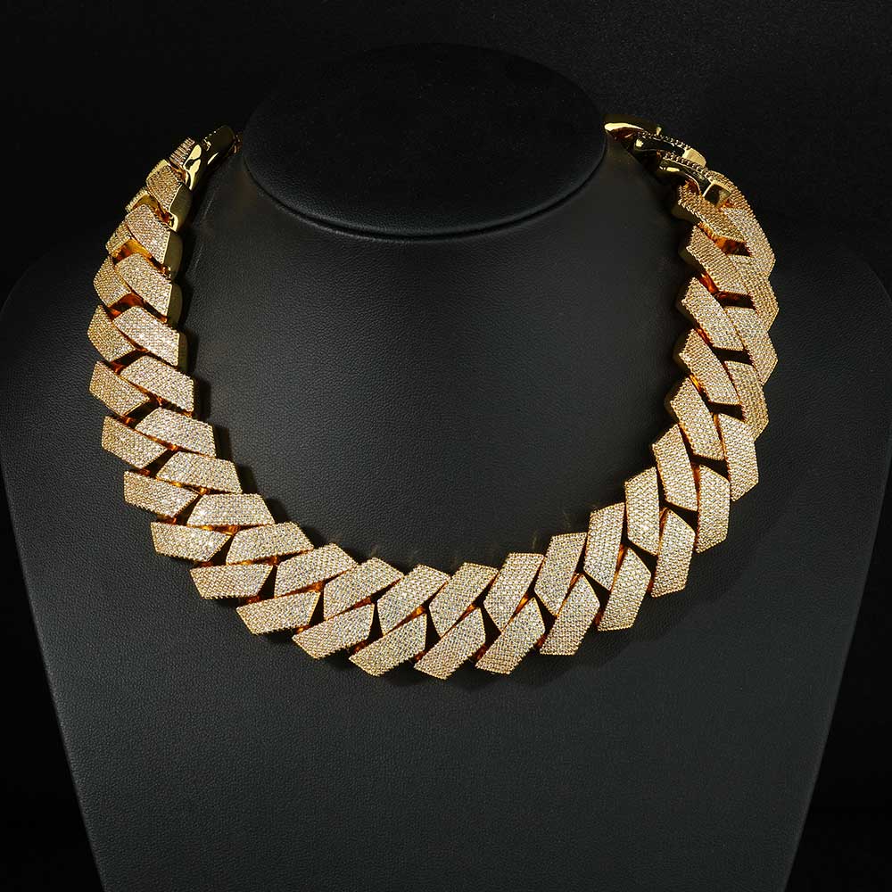 Nuoya Iced Out 26mm 6-reihige  – Cuban Link Chain 12Mm Bewertung und Preis