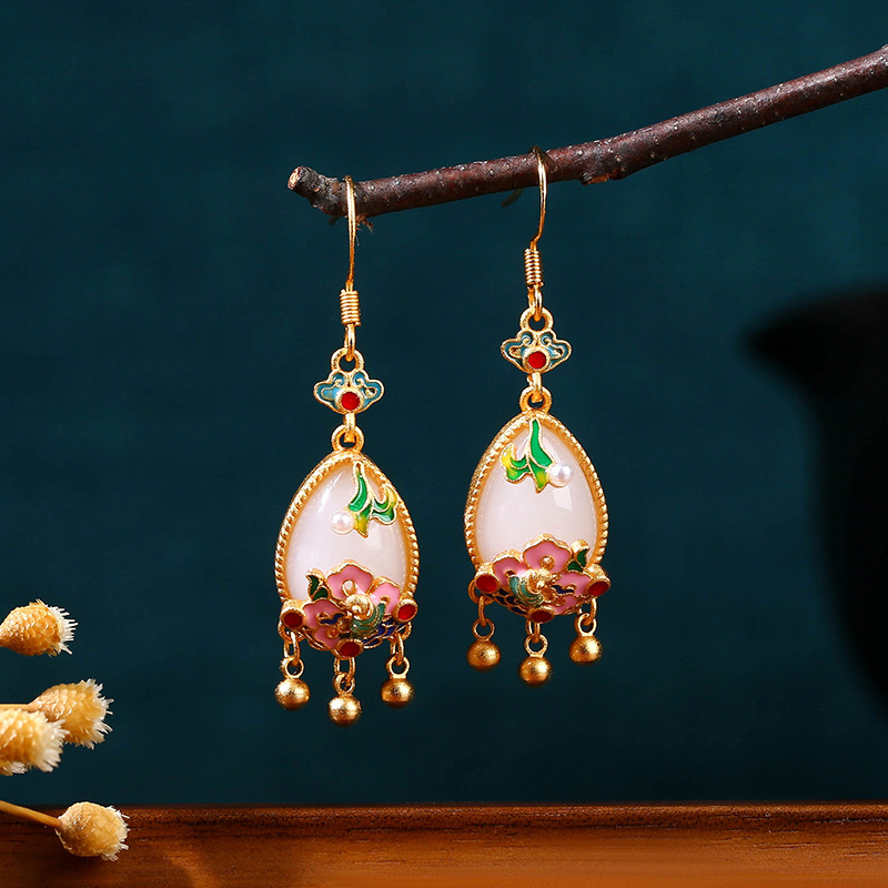 Natürliche Jade-Blumen-Ohrring – Earrings Bewertung und Preis