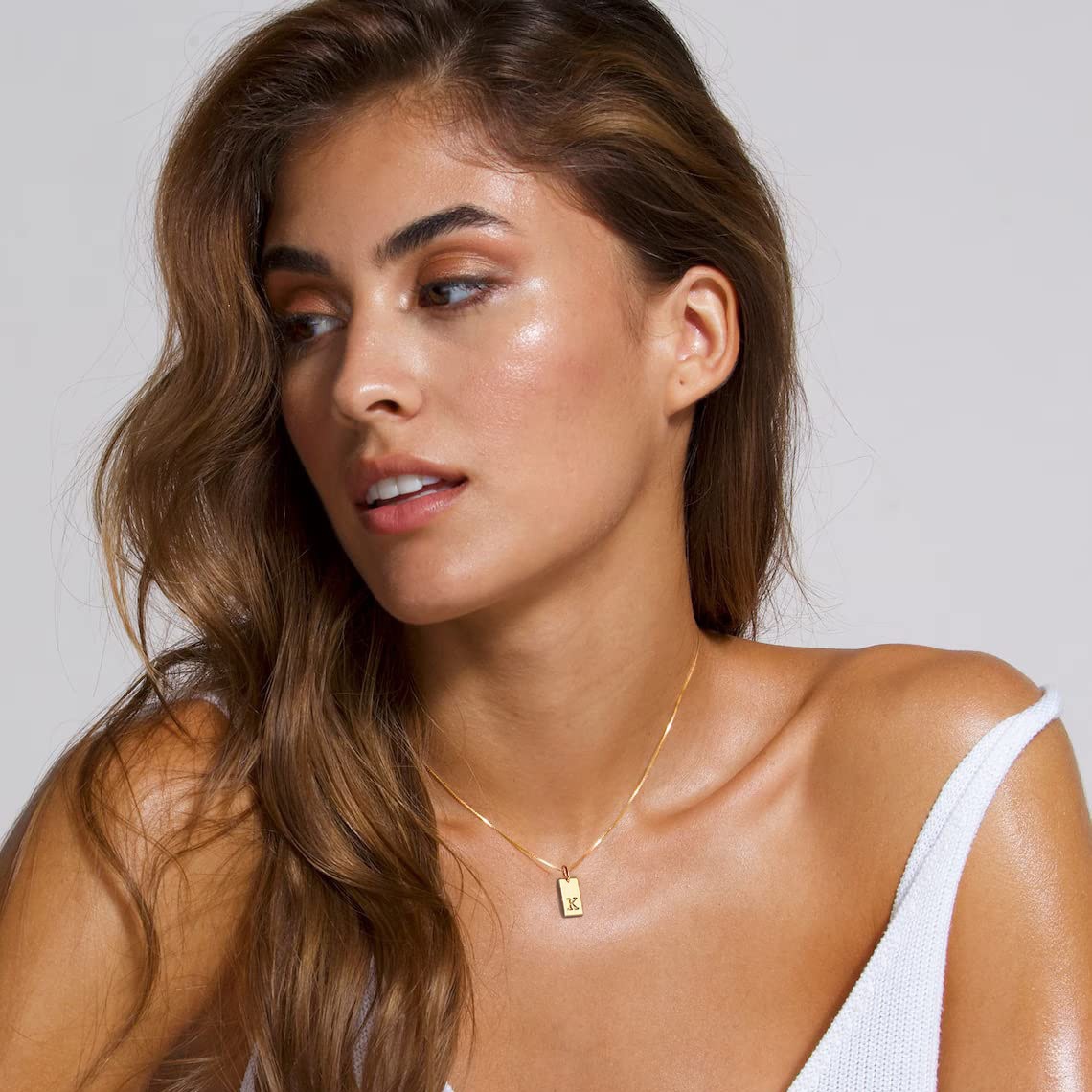 Winzige quadratische 26 Anfang – Initial Letter Necklace 18K Gold Bewertung und Preis